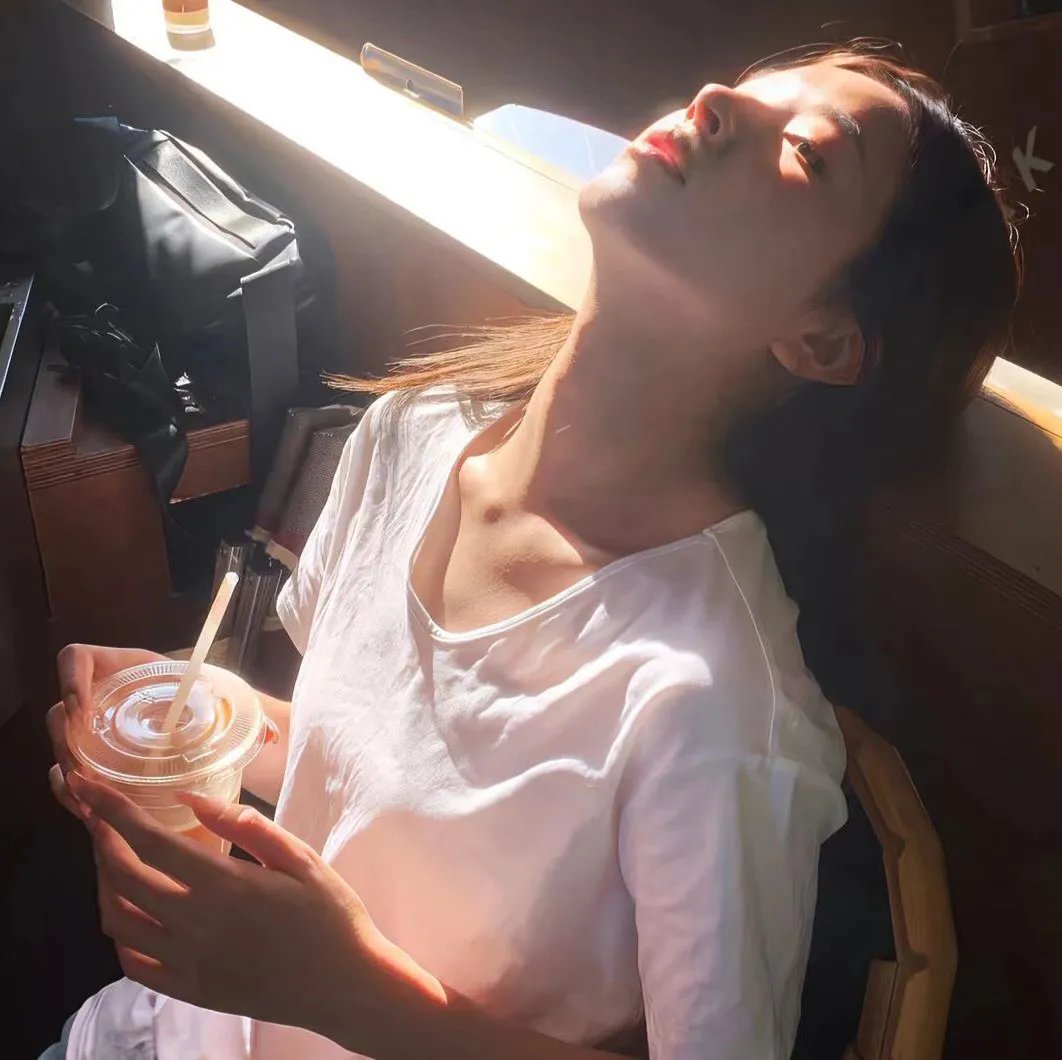 因为不是真正的伙伴而被逐出勇者队伍,流落到边境展开慢活人生第二季